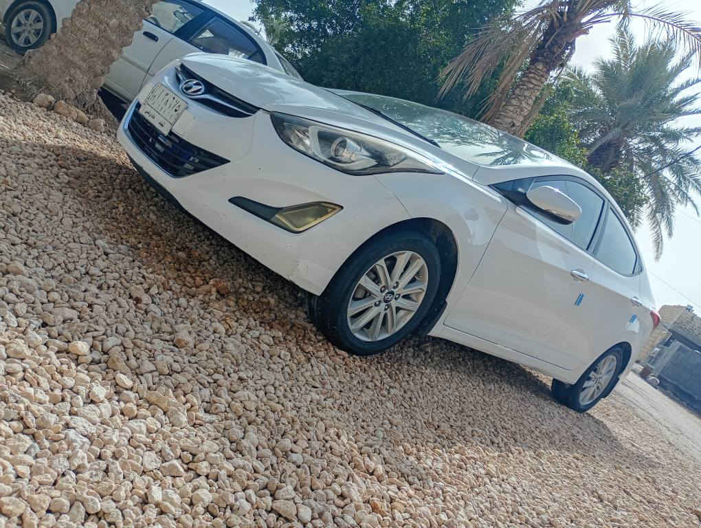 النترا 14 شكل 16فول كفاله عده البنيد
خليجي مكينه 1800 حداديه تخم تاير كير مكينه كفاله 

سعر 120  وبيه مجال بسيط مكاني الكفل ***********
