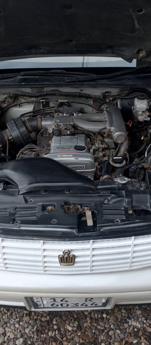 السلام عليكم بطه مديل 2000 
سنونية 2030 باسمي اريد تحويل
صبغ قمارة وصندوق فقط
كفالة من الكصه ونقل الجثة 
كير ومكينة واكسل وحدادية جاهزة 
محرك 2500 
تبريد شغال 
بيها خياس قليل باب السائق وباب العبري
السعر 73 ورقة وبيها مجال
رقم الهاتف *********** واتساب
