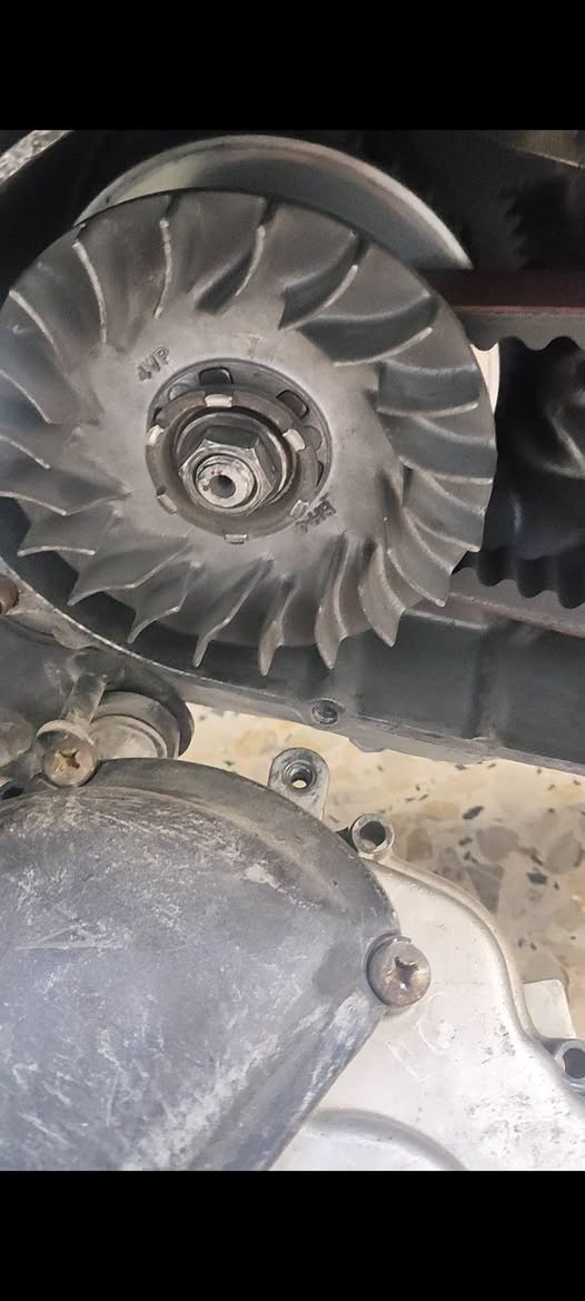 سلام عليكم شباب عندي ذن كلجات ماكس بلاد وجدد شرط شغل اريد مراوس فقط برياضي اصلي بلاد وطي فرق بس كون نضيفات شرط شغل لعنده يراسني وتساب ***********
