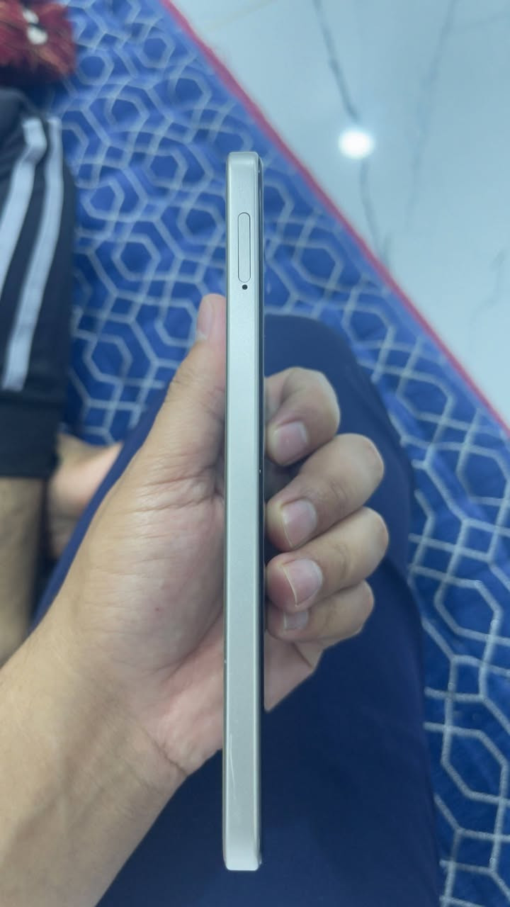 G-tab X 
✨ ذاكرة 256GBللبيع او مراوس مستخدم قليل نضيف يشغل 40 فريم نضيف الجهاز السعر 155بي مجال اتصل *********** /***********
