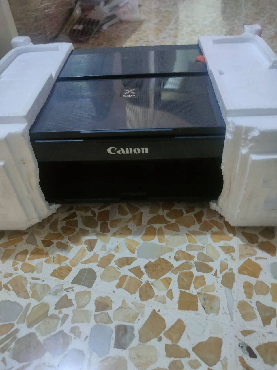 طابعات جدد غير مسخدمات وحدة بيها كاترجات وحد مابيها  للبيع السعر. 2  /.  100 الف.    موجودات  داخل الموصل


**إذا كنت صاحب هذا الإعلان وتريد حذفه لأي سبب، رجاءا أرسل رسالة إلى الدعم الفني**