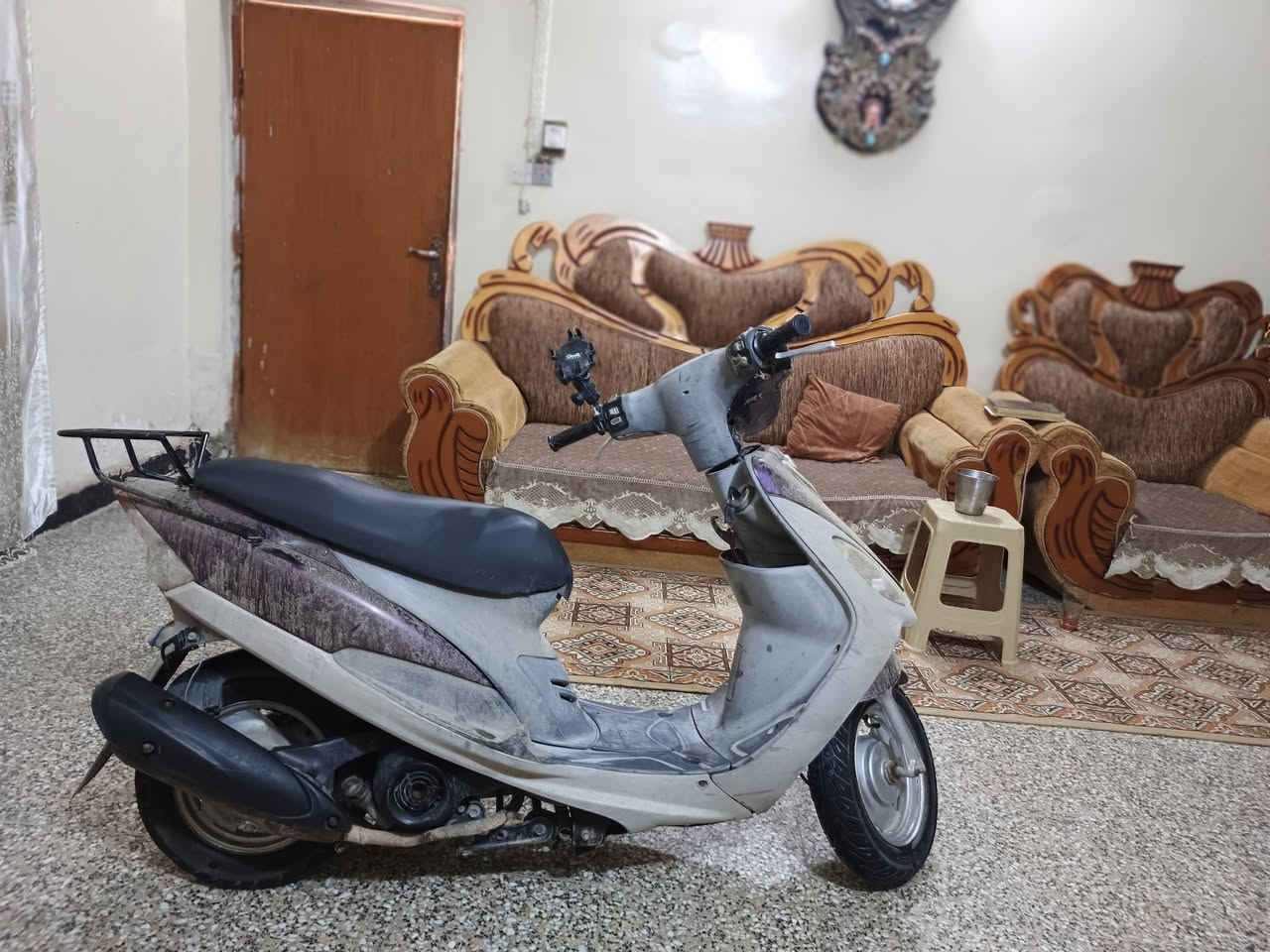 سلام. عليكم دراجه للبيع ماكس منغولي بس ولفات مبدل دراجه سلف هندر كهربأيات شغال 500 وبيه مجال قليل حك الجيه ما متواجد خاص رجأن ***********
