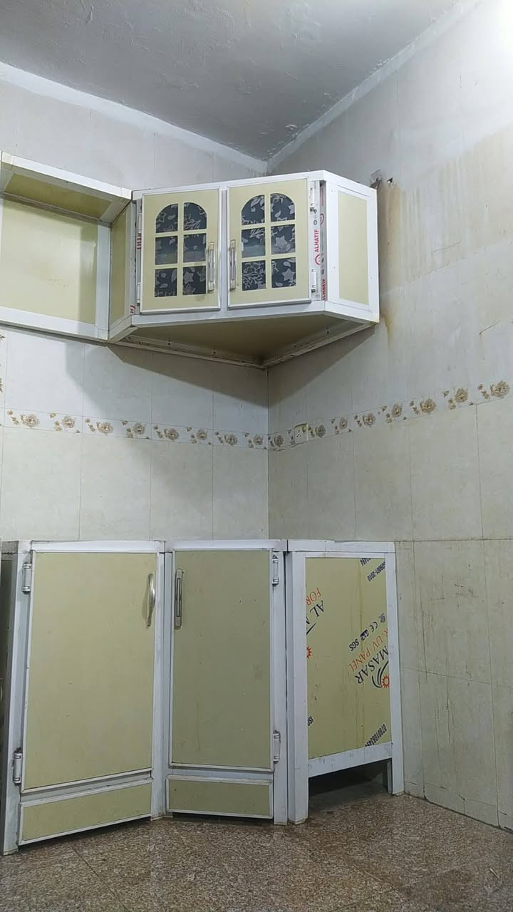 كاونتر وملحق ثلاث قطع زاويه ركنيه  نظافه فول شخط مابي تسكام للبيع حله


**إذا كنت صاحب هذا الإعلان وتريد حذفه لأي سبب، رجاءا أرسل رسالة إلى الدعم الفني**