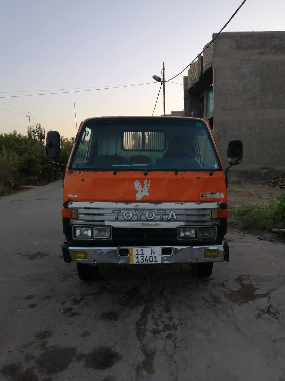 السلام عليكم تيوته داينه للبيع موديل ١٩٩٤ رقم بغداد انكليزي بسمي السعر ٨٠ وبيه مجال بصيط ***********
