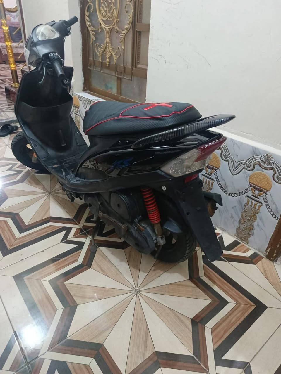 دراجه ماكس عدله للبيع السعر 600 وبيه مجال دراجه مفتوحه دراجه شغاله من كلشي الاستفسار علئ هذا رقم ***********
