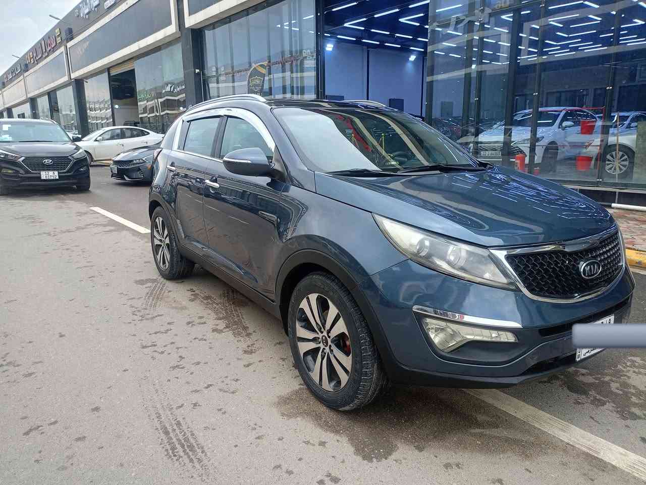 سلام عليكم كيا سبورتج موديل 2012محرك 4. 2400دوش المرغوب السيارة فول مواصفات بانوراما بصمة تبريد لمس كشنات كهرب.جلد هيترات السيارة فول واحد على واحد رقم الماني سنوية جديدة كابون بانزين ورقي السيارة جاهزة مايعوزها مصرف كلها شرط السيارة مصبوغة حزام بچم كبس شرط والضهر كبس السعر110$الاستفسار على الرقم كورك ***********. اسيا ***********
