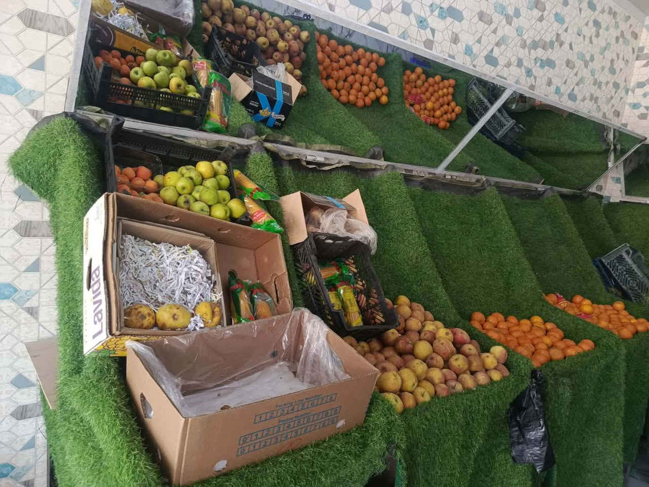 السلام عليكم.. محل مخضر للبيع . العنوان الموحيه. يحتوي على سبلت طنين جديد مع ملحقات المحل بصوره
.مع براد عارضه مع جام خانه فلات. مع ميز مكتبي مع ميوزه وجام مرايه. وميزان وملحقات المحل


**إذا كنت صاحب هذا الإعلان وتريد حذفه لأي سبب، رجاءا أرسل رسالة إلى الدعم الفني**