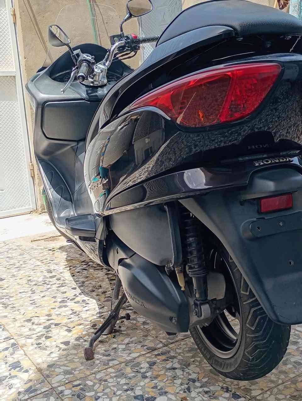 فورزه للبيع وكاله اي نقص ما بيه اوراق كامله دراجه ما طلع حيل وكاله السعر خاص او اتصل ***********
