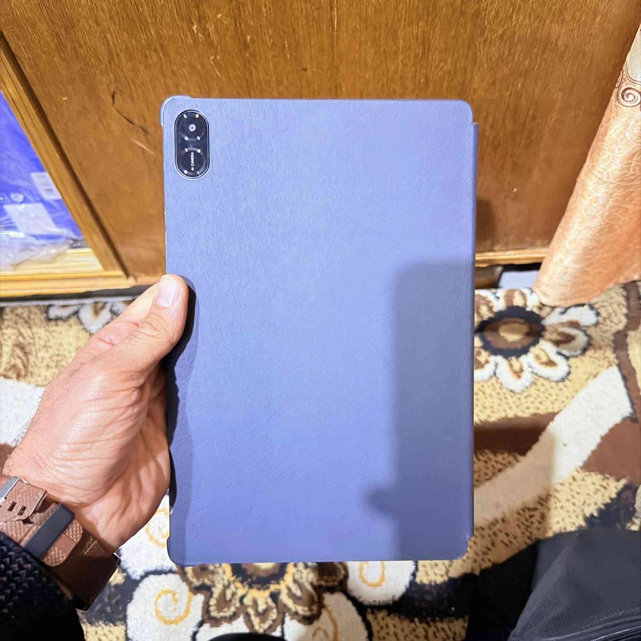 سلام عليكم من رخصت صاحب الاكروب ايباد هونر برو x8a الذاكره 128 المعالج 14 حجم البطاريه 8089 نضيف جدن غراضه كامله لزكه وحافضه وشاحنه الايباد استريو 4 سماعات السعر 250 وبي مجال مكاني كربلاء ***********
