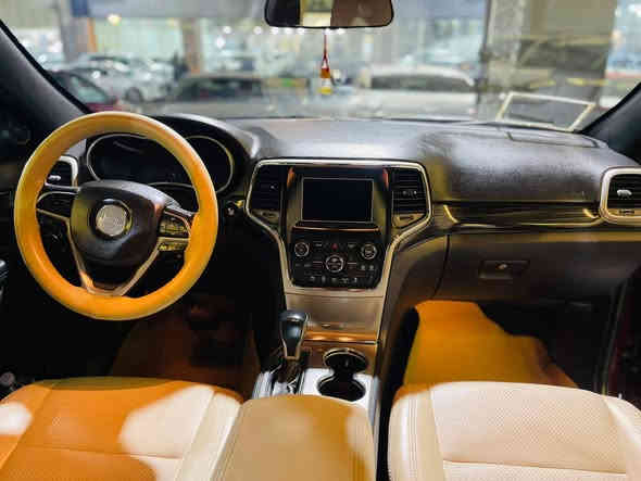 السلام عليكم للبيع
جيب لاريدو 2019 امريكيا حادثه جاملغ +بنيد. فقط بدون دواخل 
ماشيه 48 مايل. فور ويل 4x4 
العنوان بغداد حي العامل 
‭٠٧٩٠ ١٨٩ ٨٣٣٢‬  واتساب
