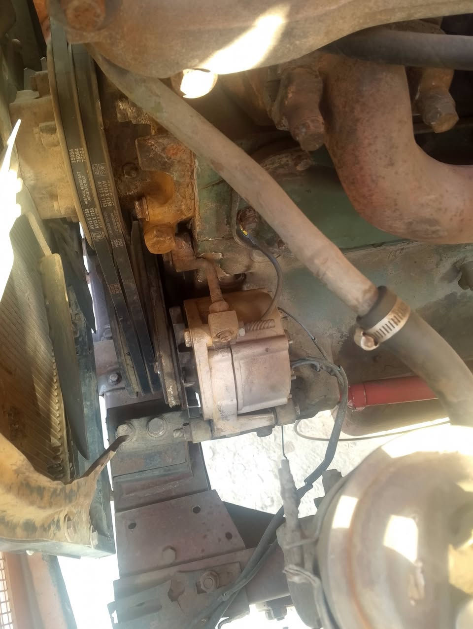 اقجم البيع موديل 81 قمارة مصبوغة عام و شاصي مطول رقمه نينوى 
***********
