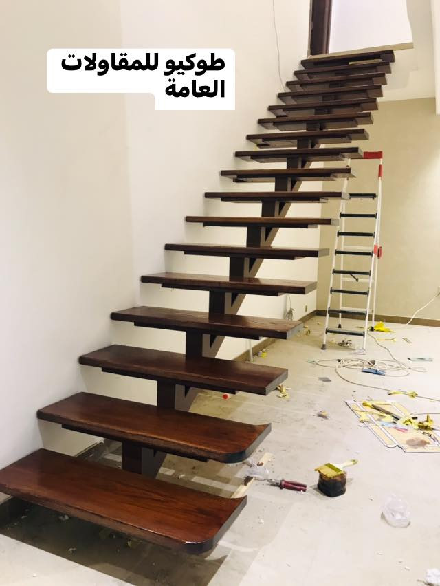 قمه الاناقه ان تضيف لمسات من دزاين درج  داخلي بايات خشب حسب الاختيار يتوفر انواع مختلفة كذالك ترتيب العمل كامل وتصميم محجر حسب المواصفات المطلوبه #طوكيو للمقاولات والبناء الجاهز ***********اتصل او واتساب
