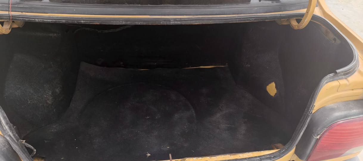 السلام عليكم سايبه موديل 15 سياره خير من الله بها الباب السائق مبدل والنمره الثانيهتوباقي محرك خير من الله السياره باسمي رقم الهاتف***********  السعر السياره 36 بيها مجال
