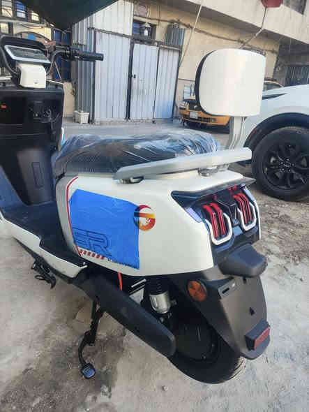 السلام عليكم درجه شحن جديد الساحه زيرو غير مستمل 0 كيلو متر شركة الجوهرة البحرية موديل 26 تصفيه مخازن *********** سعر 750 قفل  عنوان بغداد ساحة الوثبه ملف 2000 سرعه 100
