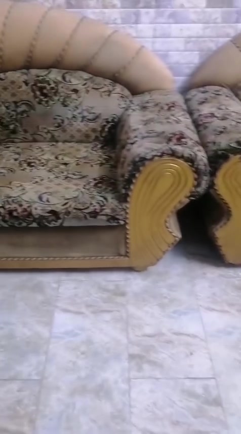 السلام عليكم تخم للبيع مكانه كربلاء شارع السيده زينب قرب مدرست القزويني عمود ٩٥ شراي يتصل عل رقم اني مكلف بل نشر هذه رقم صاحب التخم.  *********** ابو سجاد
