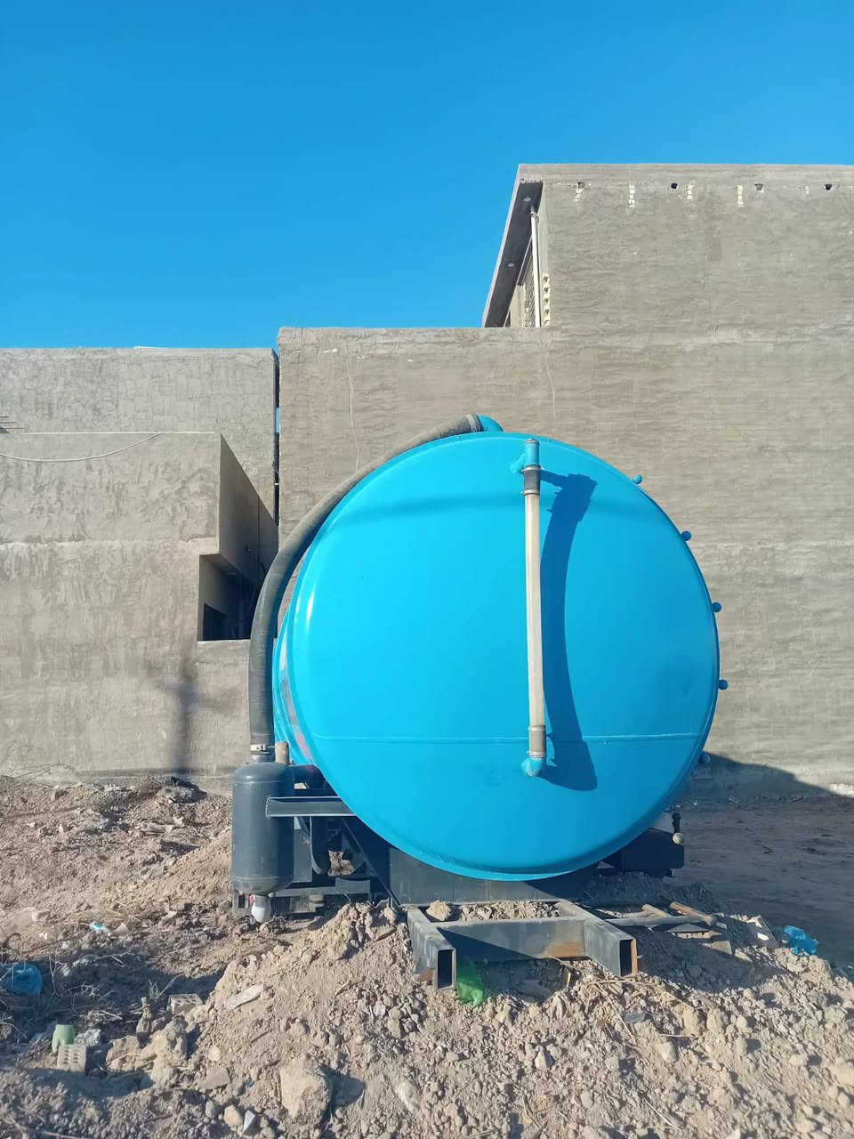 تانكي 22 طن مع مضخه كامله ايطالي سحب ودفع *********** واتساب مكاني ابو غريب
