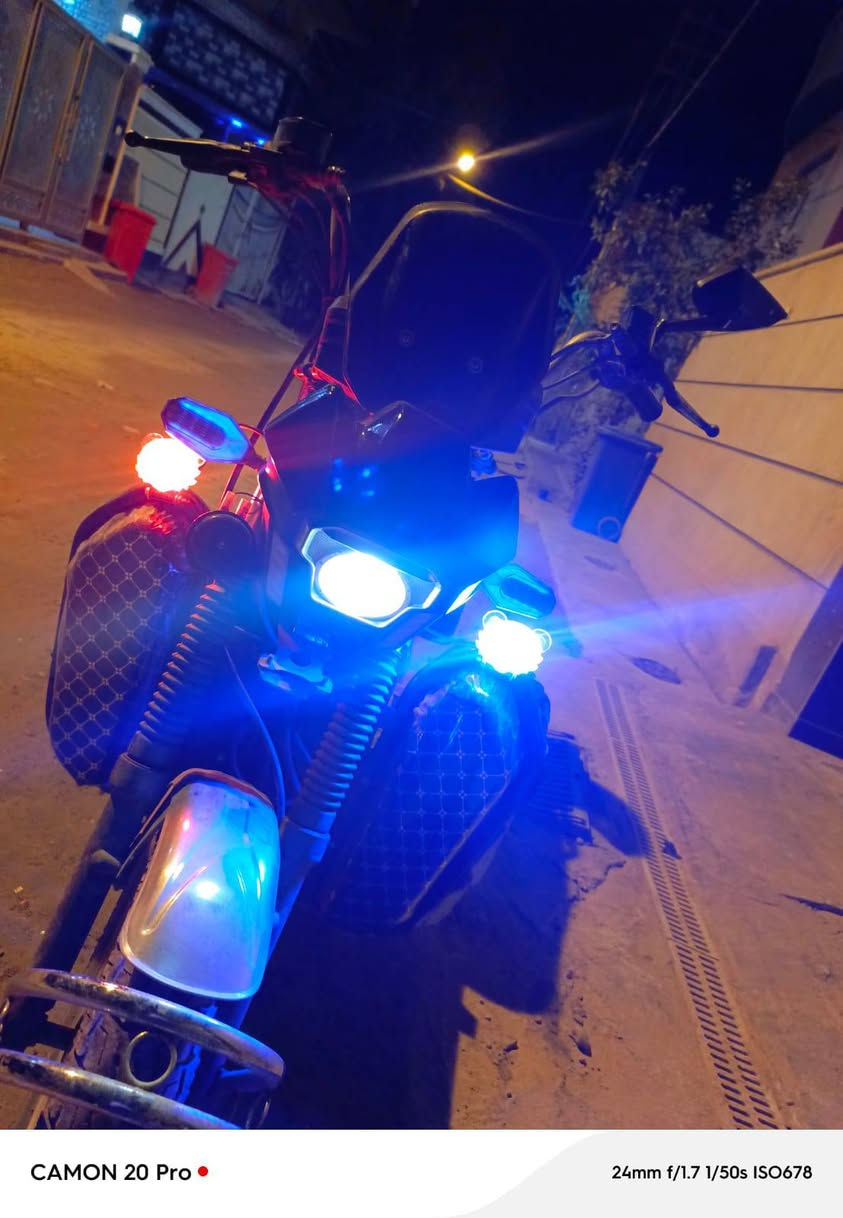 بسم الله الرحمن الرحيم مكلف بالنشر ماطور هيوشه موديل 23 بطاريات جديد سعره 500 رقم صاحب ال مطور ***********
