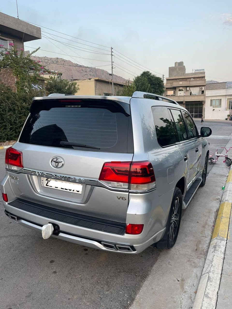 تويتا لاندكروز 2008 محدث2021
داخل و خارج 21 باغراض بلادي من اربيل شركة المحرك وكير سويت سيرفس 
ماشية 190 ألف كيلومتر حقيقي 
السيارة حيل جديدة و نظيفة 
بدون ضرر و ضربة و صبغ 
ما يحتاج ربع دينار 

🛑 السعر سوي تعليق يصل مباشرة 🤖 

سنوية و هزة جديدة لل 28 
تحويل ثاتي يوم 

رقم صاحب السيارة 
***********
