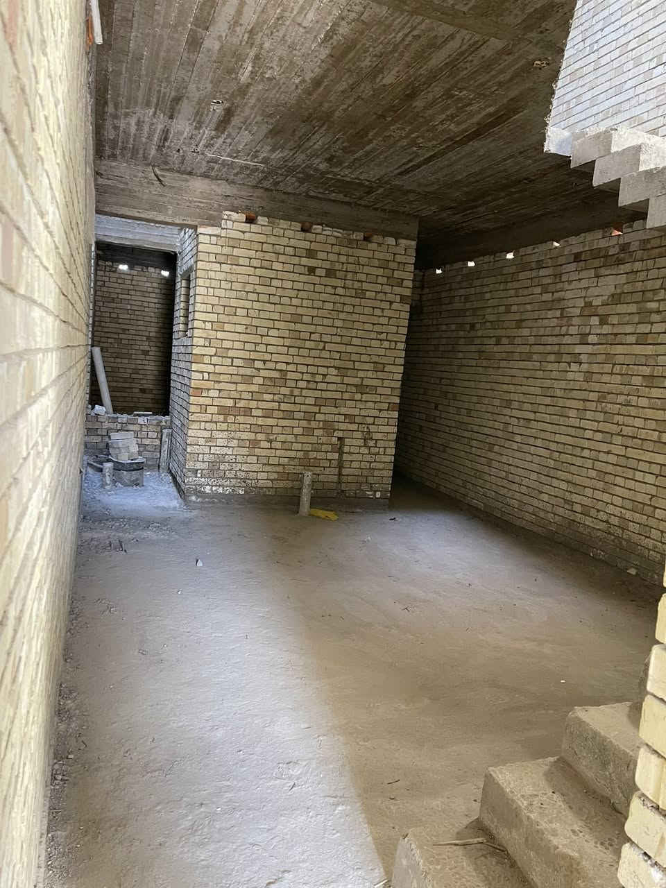 السلام عليكم ورحمة الله
هيكل 100م للبيع بناء جديد درجة اولى تنفيذ مكتب المدار العمراني موقعه بداية هوررجب جداً قريب من شارع هوررجب العام بمجمع النخيل خدمات كاملة وشارع عرضه 13 متر للاستفسار ***********
