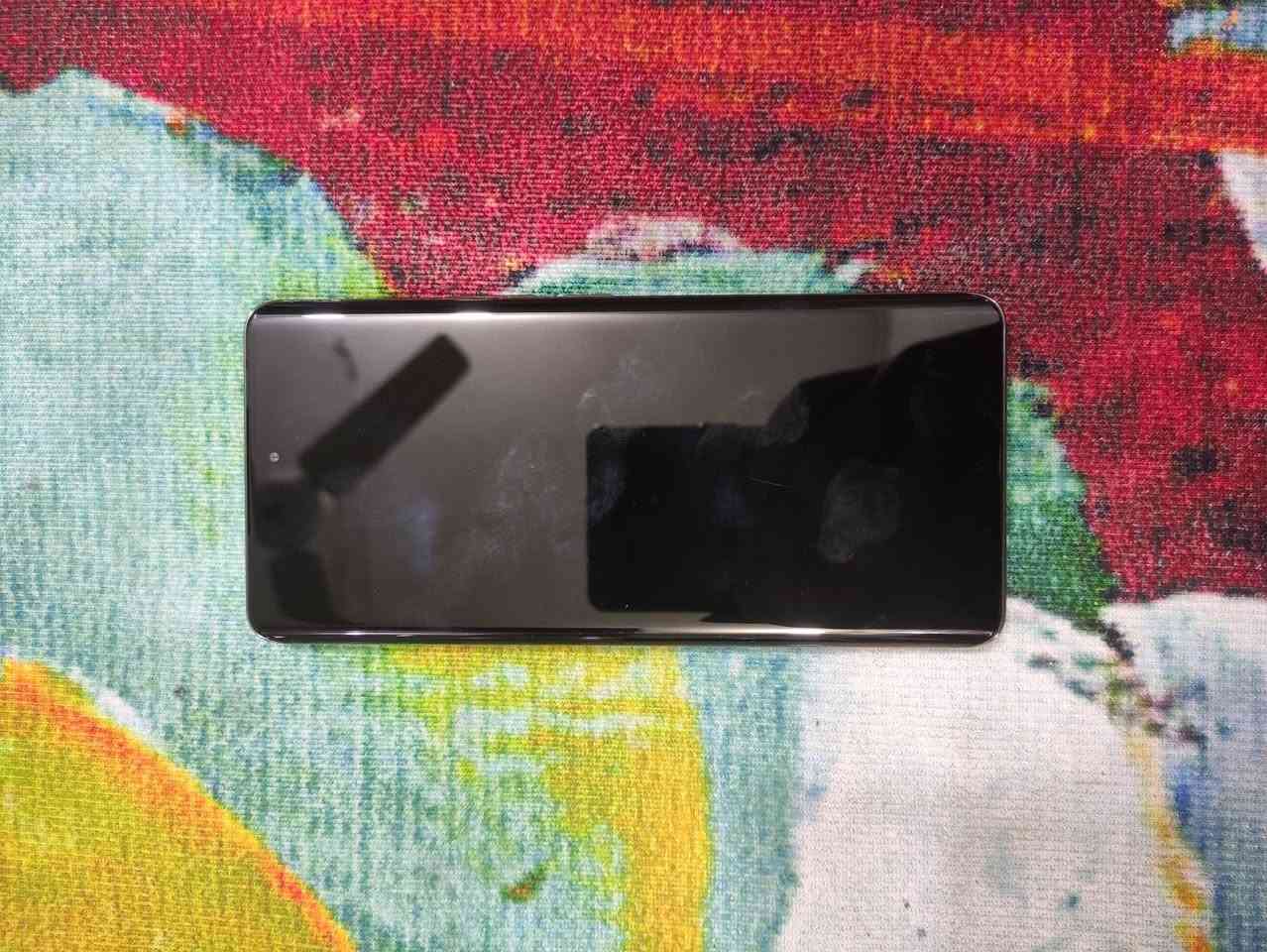 هونر اكس 9 سي
نضافة 99%
مواصفات الجهاز شحن سريع جدا 66 واط
ذاكرة 256 
الجهاز استخدام كم شهر 
ويا شاحنتة الاصلية 
السعر 300 متواجد ماسنجر او واتساب 
***********
