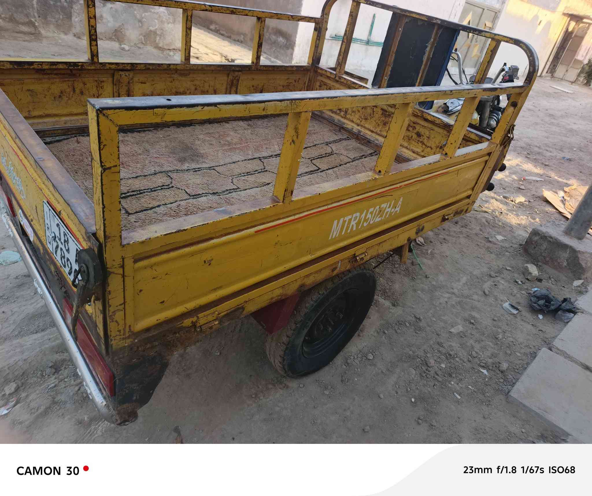 السلام عليكم اخوان ستوته للبيع ام تي ار تعميرا جديده ماكينه جديده كهربائيات كلها شغاله ستوته ارقام انجليزي باسمي مداول ثاني الشراي يجي خاص وهذا رقم التليفون*********** وانا خادم لكم🌹
