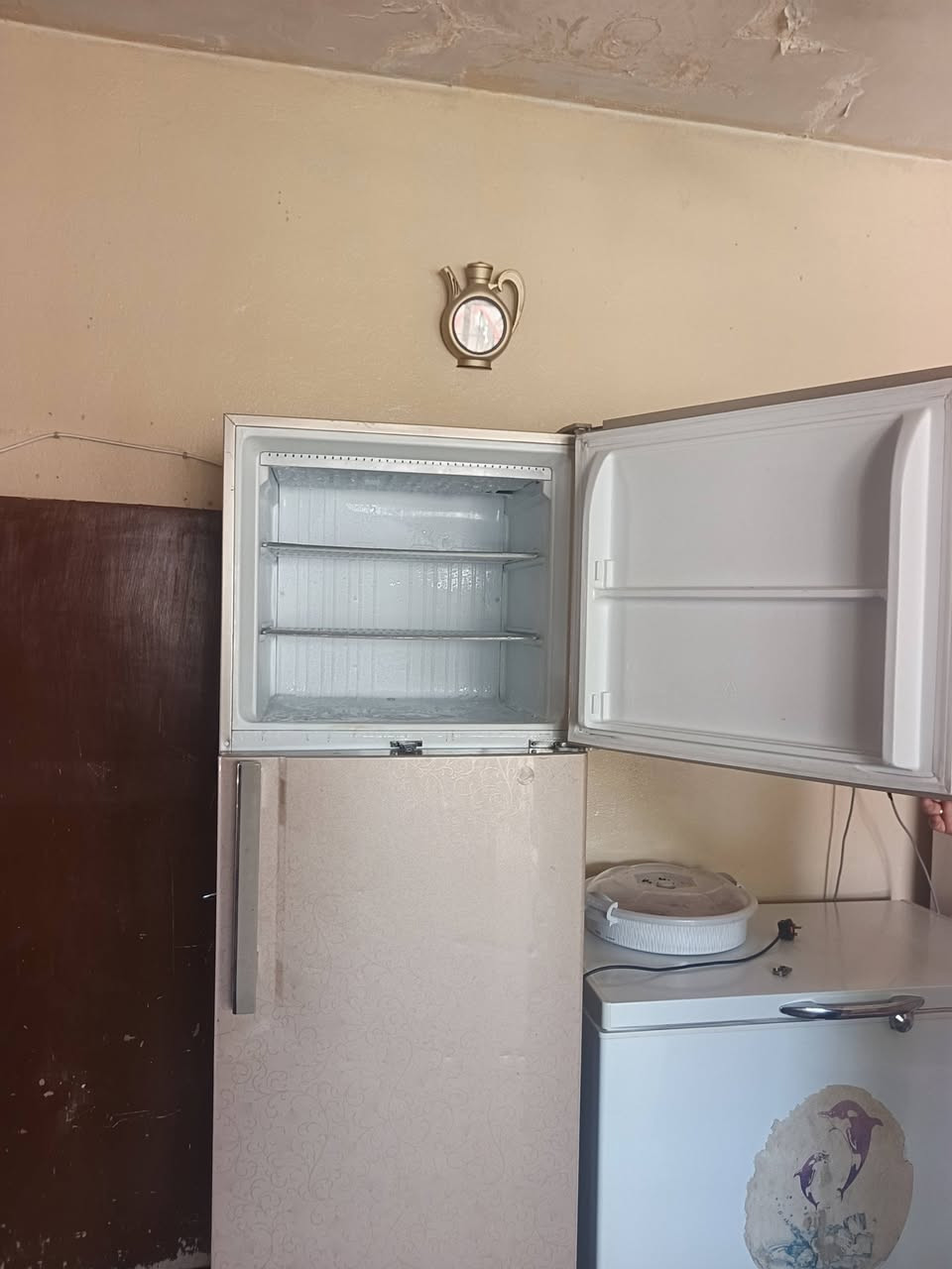 ثلاجه للبيع بشرط بسعر مناسب
‏‪***********‬‏
