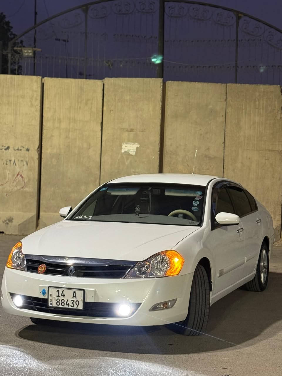 سلام وعليكم رينو سافران 2009 /سنويه لل29 محرك اربعه اسلندر 2000كير محرك كفاله تدفئه تبريد جيد حداديه جيده تخم تاير نضيف. السياره بيه صبغ وبارد جوه قبق البانزين شوي والباقي كفاله 
مكان البصره  كوت الحجاج  
*********** واتساب واتصال
