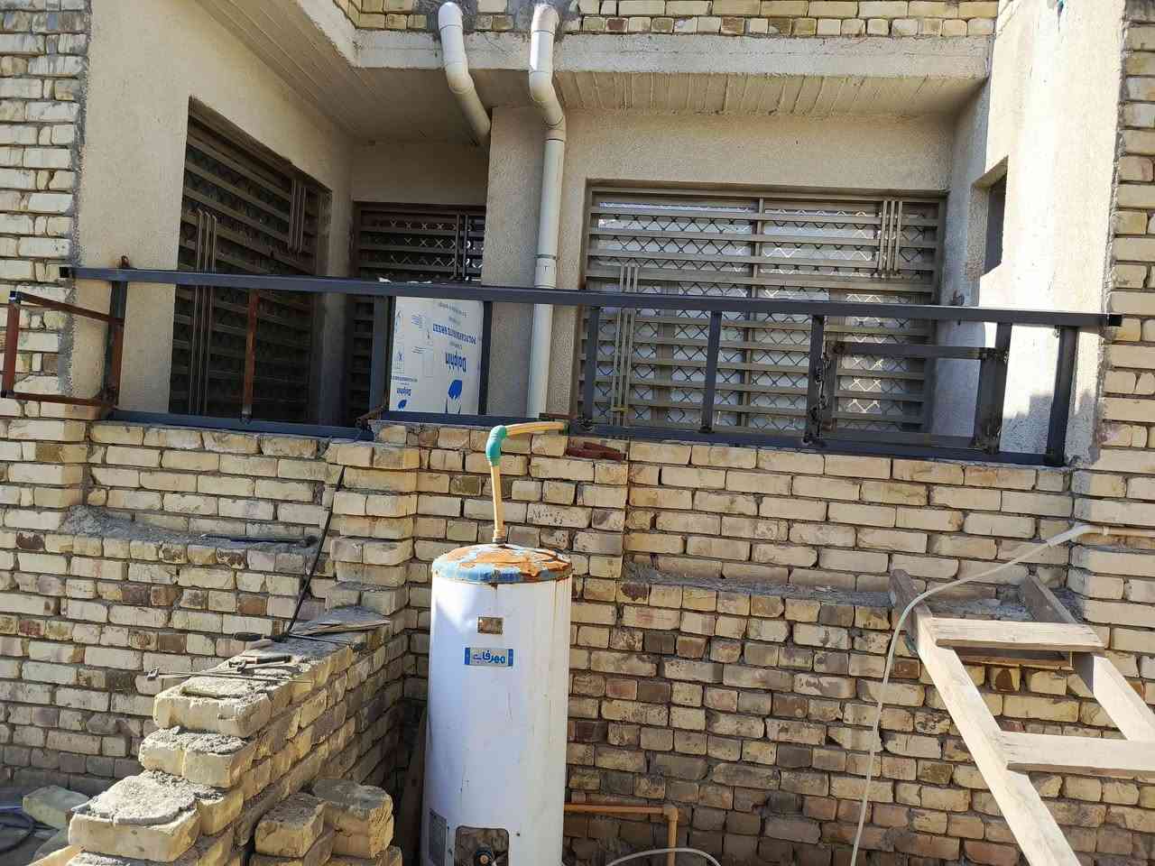 بسم الله الرحمن الرحيم
السلام عليكم حداد متجول 
باب شباك  سندويج بنل 
تقفيل اصطوح حسب اطلب محجرات درج حديد خارجي سقايف  تصليح بيبان نرمايد وكل ما يخص الحداده  راسلونا خاص اواتصل ع رقم 
***********
