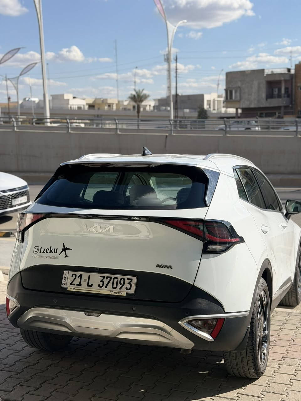 السلام عليكم للبيع كيا سبورتج موديل 23
خليجية كافالة عامة شرط السونار 

السيارة وضع  شركة ستخدام شخصي 

ماشية 34 الف 

السيارة رقم سليمانيه ب اسمي تحويل ثاني يوم
بطاقه بانزين بيه

مكينة حجم 2000دوش

مواصفات 
فول عده الفحته

شاشة دجتل متصل 

كشنين كهرباء

كشنات تدفئة ستيرن تدفئة

بصمة ابواب وتشقيل 

كامرة دوارة

اريل افديشن

تحكم مقود جهتين

لد امامي خلفي 

مود درايف ويكو

قطعتين تبريد

شاحن واير ليس

حساس خلفي امامي خلفي

ويل كب 19

5 ويل كب

اشاير بل مري ومري شفط

سايد بريك بصمه

استرين تدفيه
كشنات تدفيه

سعر 220وبي مجال للشراي 
مكاني كركوك 📍
للتصال ***********
