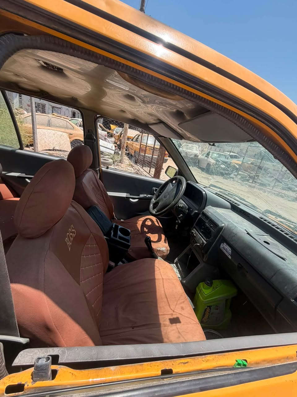 السلام عليكم سايبا ١١للبيع مكينة وكير جدد شواصيها بلاديات سيارة كلها حلوة هيئة ما مسجلة وعليها غرامات ٦٥٠ ألف عل مشتري تريد تسددهم واحولك تريد اسويلك وكالة  رايدها ب١٠وبيها مجال بسيط مكاني بغداد دورة هور رجب ***********
