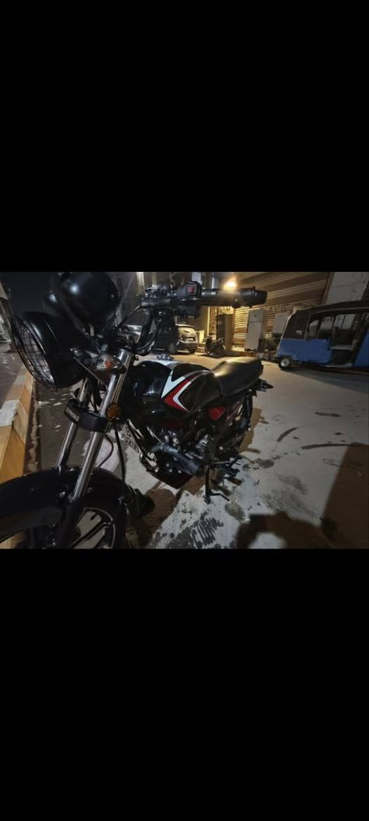 دراجه شايننك للبيع 
دراجه شايننك مرقمه باسمي دراجه مكفوله من كلشي كلشي شرط الفحص وشرط التحويل دراجه ماماشيه بس٨٠٠٠وكلش محافض عليه ولدراجه باسمي السعر مليونين وبيه مجال للطيبين


**إذا كنت صاحب هذا الإعلان وتريد حذفه لأي سبب، رجاءا أرسل رسالة إلى الدعم الفني**