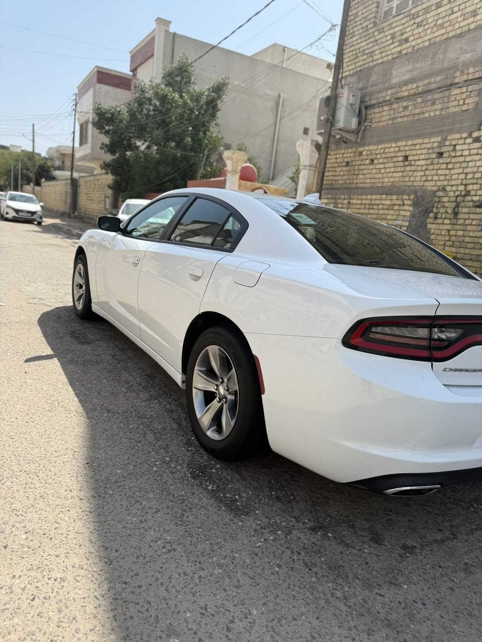 دوج جارجر مديل 2017كندي كفاله عامه من كلشي سياره رقم اربيل جديد مواصفاتها معروفه sxt  تخم تاير جديد حداديه جديده سياره جاهزه للاخير بدون اي نقص الاستفسار ***********
