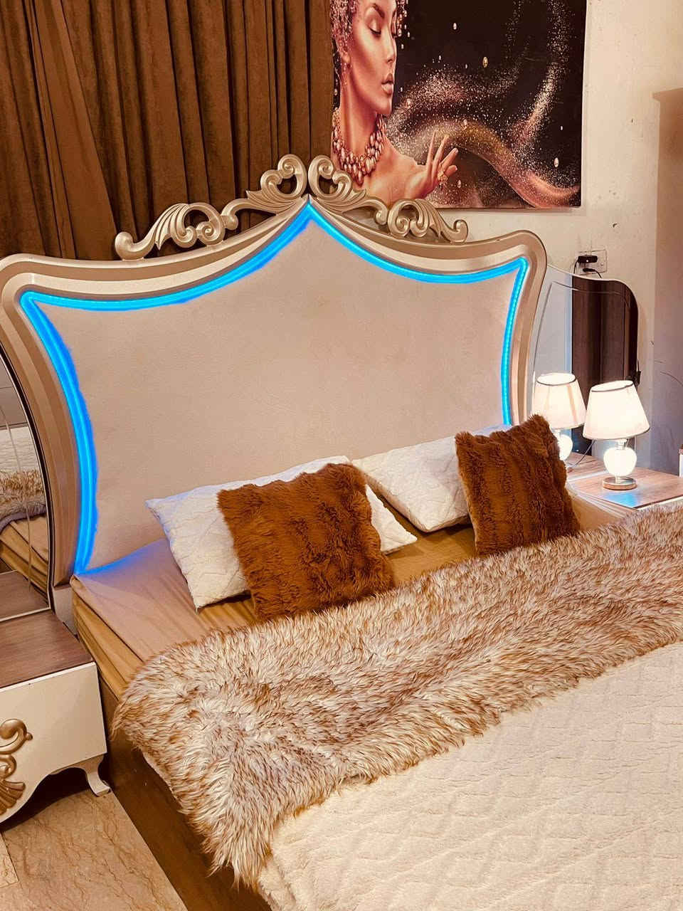 غرفه تركيا ضخمه 💞 9قطع 💞   نظيفه مثل الصور   يتصل*********** بي واتساب
