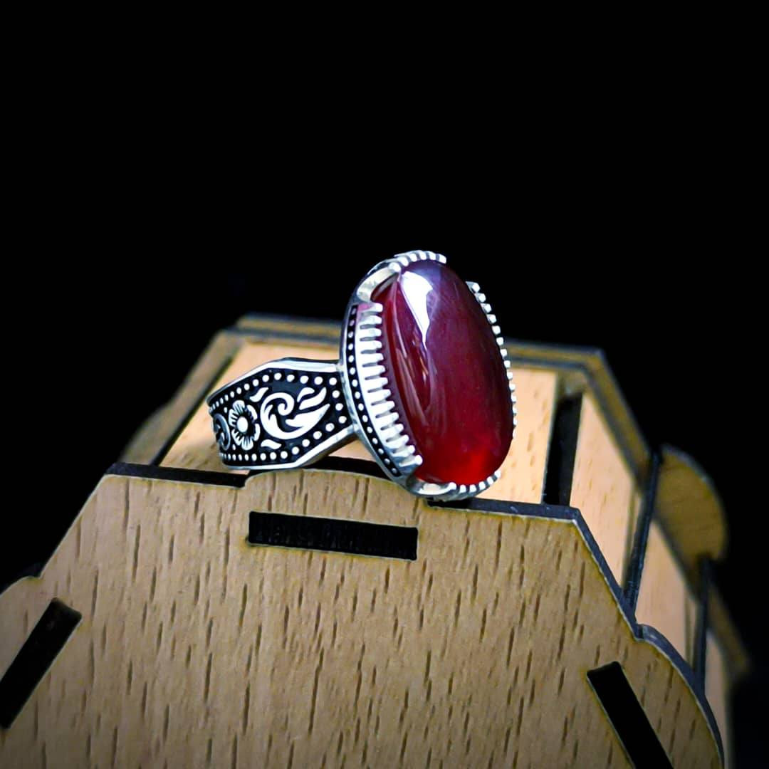 جديدنا على مدار رمضان 🌙
لأن التفاصيل تصنع الفرق 👌
نقدّم لكم خاتم فضة عيار 925 بتشطيب راقي ولمعة تدوم، تصميم يجمع بين الفخامة والبساطة ليليق بكل إطلالة.
✔️ خامة فضة أصلية
✔️جملة-تجزئة
✔️ تصميم مميز يناسب جميع الأذواق
✔️ مناسب للاستخدام اليومي والمناسبات
✔️ خيار مثالي كهدية راقية 🎁
✔️للتواصل والطلب  معنا عبر الواتس اب
خلك مختلف… وخلي أناقتك تتكلم عنك 🤍
للطلب والاستفسار راسلنا على الخاص 📩
#خواتم_فضة #أناقة #إكسسوارات #هدية_مميزة #فضة_925


**إذا كنت صاحب هذا الإعلان وتريد حذفه لأي سبب، رجاءا أرسل رسالة إلى الدعم الفني**