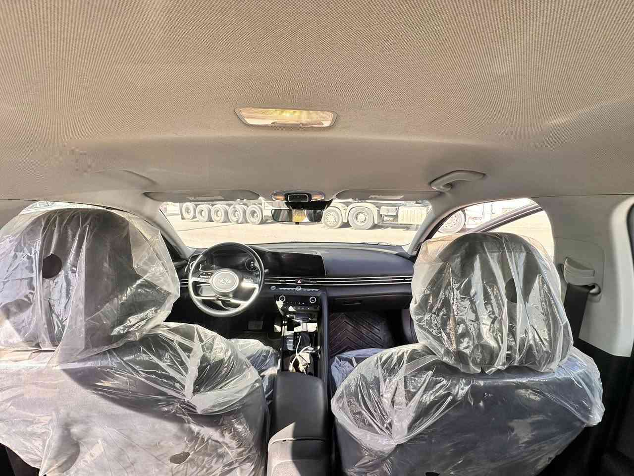 النترا SEL 2023
الموصفات : 🔻
المحرك:- 2000دوش 
الموديل 2023 sel فول عدة الفتحة وتحكم الكشن 
🔘بصمة تشغيل 
🔘بصمة أبواب
🔘بصمة صندوق 
🔘تشغيل عن بعد
🔘رادار امامي رادار خلفي رادار جانبي
🔘مانع تصادم بريك ذكي 
🔘مدخلين شحن واوكس
🔘تبريد بيانو منفصل
🔘كاميرا خلفية دوارة
🔘كراسي تدفئة 
🔘مانع تصادم 💥 
🔘حساسات اطارات 
🔘مثبت سرعه Cross
🔘قيادة ذاتية 
🔘اضوية اماميه LED
🔘نضام ترحيب عند الاقتراب 
🔘مانع انزلاق 
🔘تدفئة بالكشنات
🔘دخول ذكي 
🔘نظام GPS + خرائط 
🔘3 أنظمة قيادة (smart ,Normal , sport) 
🔘شاشة اعطال الكترونية 
🔘زر عرض الكاميرا 
وبعد بيهة هواي مواصفات 

مكان السيارة بغداد الغزالية📍عارضهة 165 وبيهة مجال 

***********
