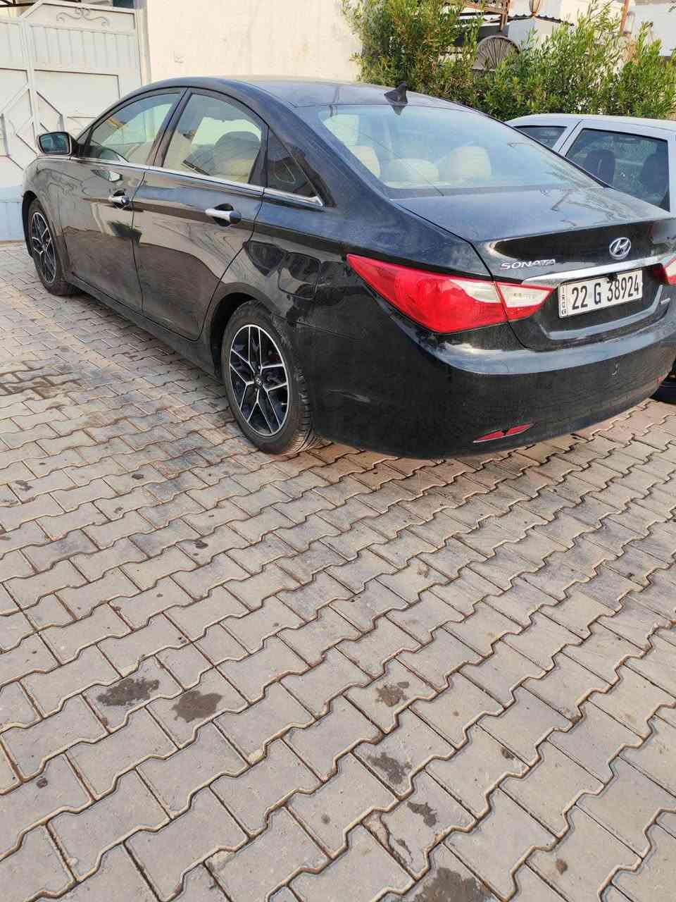 سوناتا موديل ٢٠١٣
وارد امريكي 
سياره جاهزه گير ومحرك شرط
شاشه وكامره دواخل نظيفه
سنويه جديده 
قطعه ونص صبغ 
مكان كركوك
*********** كركوك, العراق
