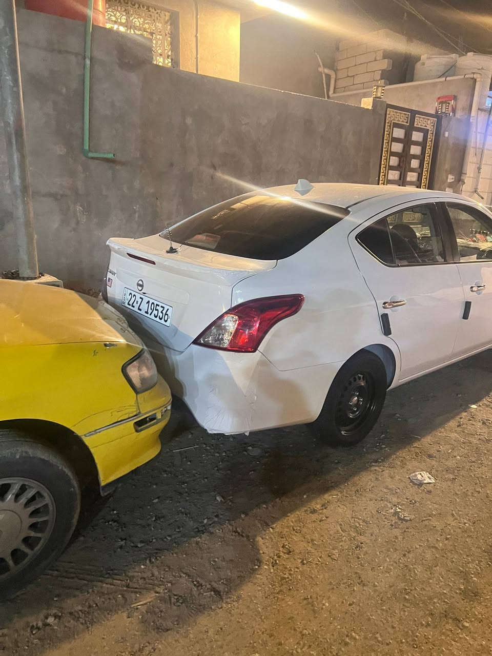 نيسان صني البيع مديل 23 ماشيه 44الف سياره بيه صبغ اثر شخوط 3قطع صندوك ول جمالقات خلفيه بدون ضربه سياره  سياره جديد ستعمل شخصي رقم اربيل وكاله عامه بيه سعر 112وبيه مجال بسيط سياره هندي بليته زركه ***********
