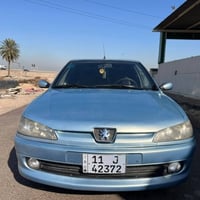 من رخصت الادمن هاي السيارة بجو فرنسي موديل 2003 لون سمائي ناقص السيارة...