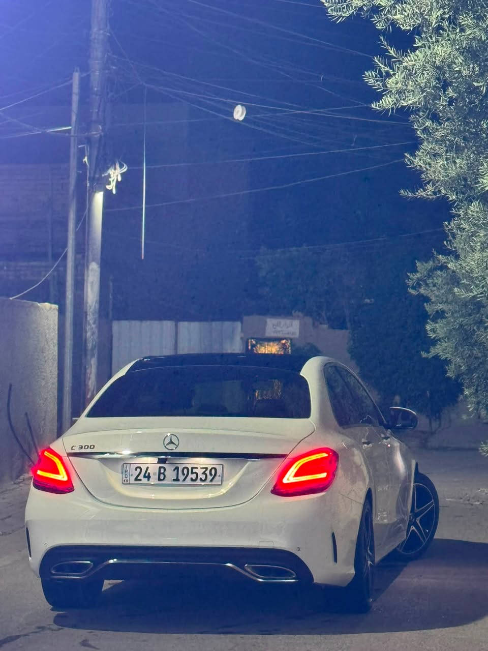 السلام عليكم 

الرجاء قراءة التفاصيل كاملة 
مرسيدس أصل C300 amg موديل 2019 
ماشية 106 الف مايل قابل للزيادة 

🔴 السيارة كلين تايتل كفالة عامة 
عدى كم شخط أثر خباثة صارن بالعراق وتحكل ع كدهن ومامبينات 

✅ فول الفول أعلى شيء بالC
بانوراما + جنطة كهرباء + أربع بصمات أبواب + مري تعتيم وقلاب ونقط عمياء وإنارة ترحيب + كشنات جلد وكهرباء وتدفئة + شاشة كبيرة أبل كارب بلاي وأندوريد أوتو + 5 أنظمة قيادة + نظام مانع تصادم ذكي وتفاعلي + إنارة داخلية 64 لون + تحمات ستيرن لمس + أوتو ستارت + 4 كامرات + حساسات 360 + رادارات 360 + شاشة عطلات والخ.. 

🔴 السيارة مكينة مفتوحة ع أيدي واشتغلتها شغل درجة أولى وصفر مسج    

رقم دهوك بأسمي تحويل ثاني يوم
السعر 200 وبيها مجال 

*منزل من سعرها سعر المكينة وهيَ مكينتها تمشي بعد 100 ألف
خواتها المو كلين ب240 و250
ف هاي تعتبر بلاش 

 و الله يوفق الجميع ♥️


**إذا كنت صاحب هذا الإعلان وتريد حذفه لأي سبب، رجاءا أرسل رسالة إلى الدعم الفني**