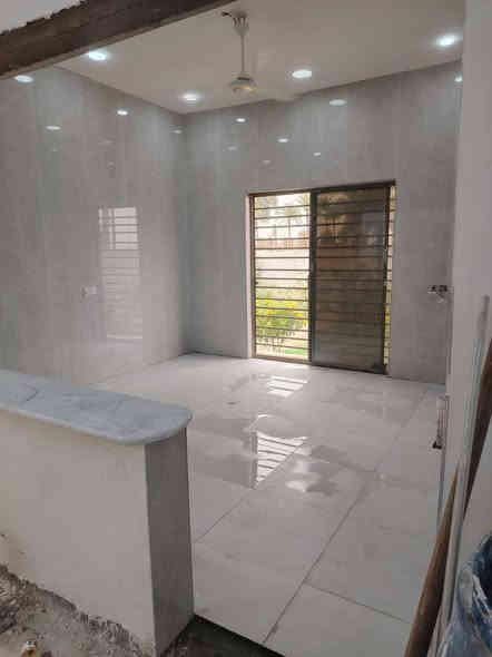 السلام عليكم خلفه سيراميك ارضي وجداري شغل مضبوط متفرغ حالين لعمل داخل البصره  ***********
