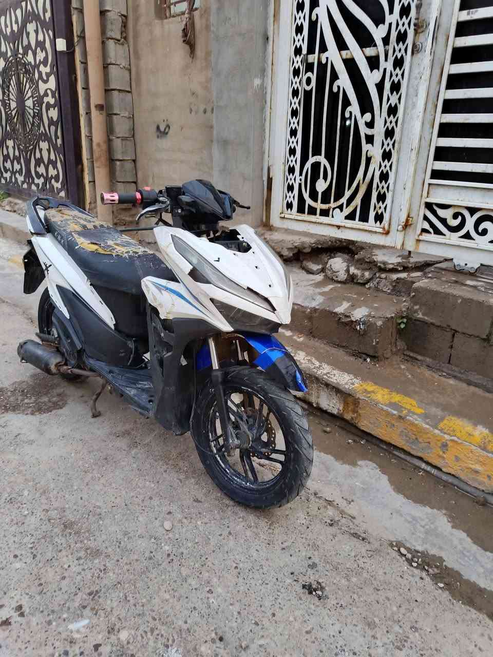 سلام عليكم موطور GTS مراوس بجهاز اذا اكو
دراجه قويه محركه.125cc
شغاله نقص هندر فقط واير سكلتير بس
صالنصه يرادله لحيم بسايط 
سعره 80الف مكاني فلوجه حي الشهداء
رقمي‏‪***********‬‏
