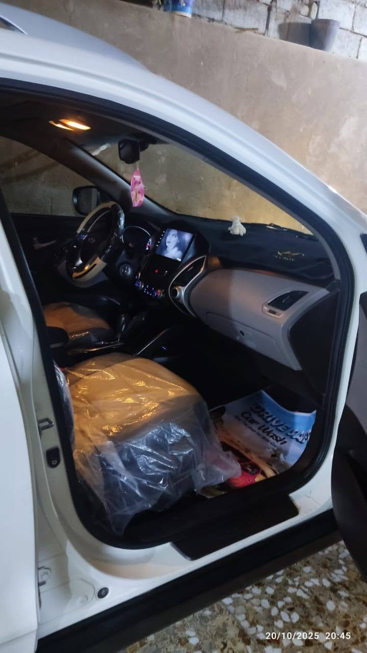 السلام عليكم توكسان بيع او مراوس موديل ١٢ بنوراما بيه شويه بارد سنوية صاقطه ب١٧ مكاني نجف كوفه *********** او تعال خاص
