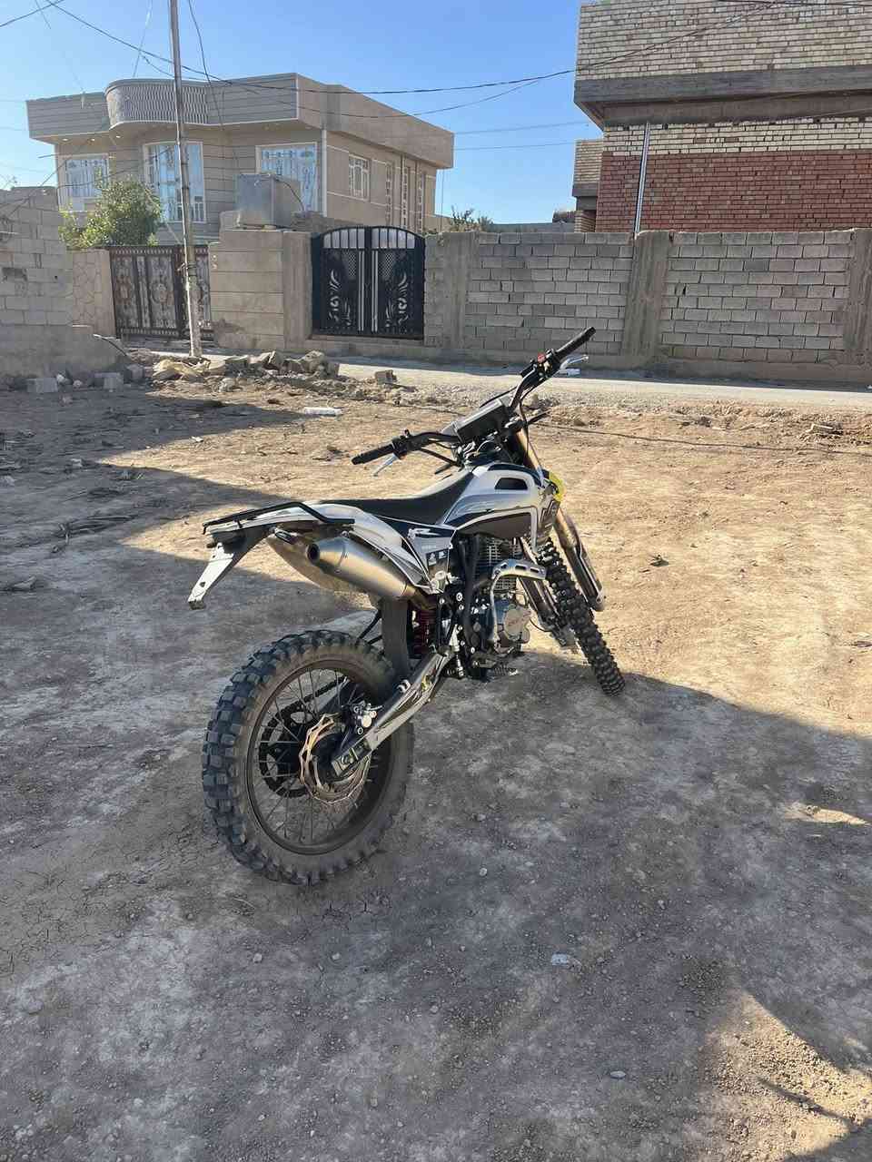 قفاز CRx الدراجة نضيفة فول  السعر 1450 بيهة شوية مال  المكان ديالى ناحية جديدة الشط  ا***********
