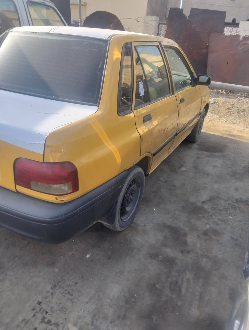 سلام عليكم ورحمة الله وبركاته عندي سايبه البيع موديل 12 سنويه واجهيه مستمسكات راعيها موجوده السياره جاهزه مكاني بغداد قرب علوه رشيد عوريج رقمها بغداد احمر بدون تحويل السعر مليون 600 بيها مجال الطيبين قليل حك الجيه مايجبك اعبر المنشور لاتعلق تجاوز الشراي خادم اله ، ***********
