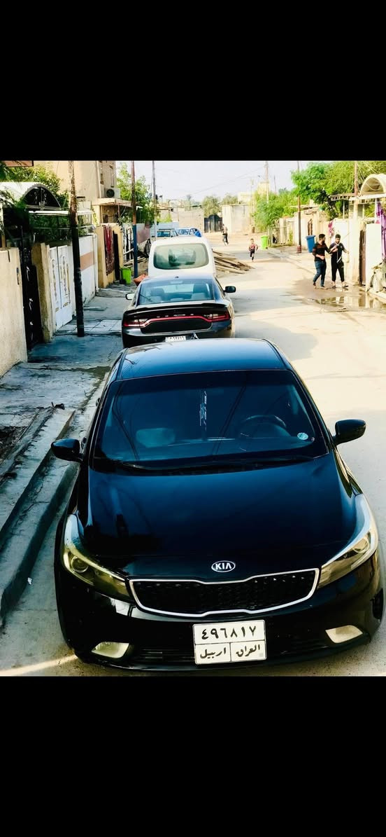 السلام عليكم فورتي 2018 حادثها جاملغ وبنيد بدون دواخل وباب الصدر بي بارد شاشه اعطال شاشه جبيره ثلاث مودات قياده تخم تاير جديد باتري جديد 
السعر 110 وبيها مجال مكاني بغداد
***********
