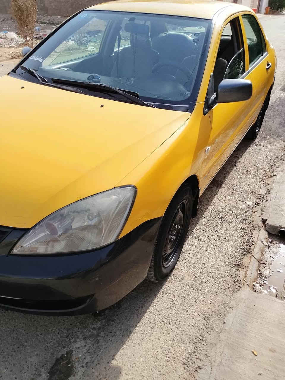 سلام عليكم اخوتي الطيبين لانسر مديل 10 سياره بيهة طخة مثل ما موضح بل صوره و بيهة بكانات صبغ اني ابيع حزام سياره تبريد شغال و ثلج سياره حلوه و كاعده بل عافيه عل ياخذهة ***********
بكان السياره بغداد الشعب سعر 60 وبيهة مجال
