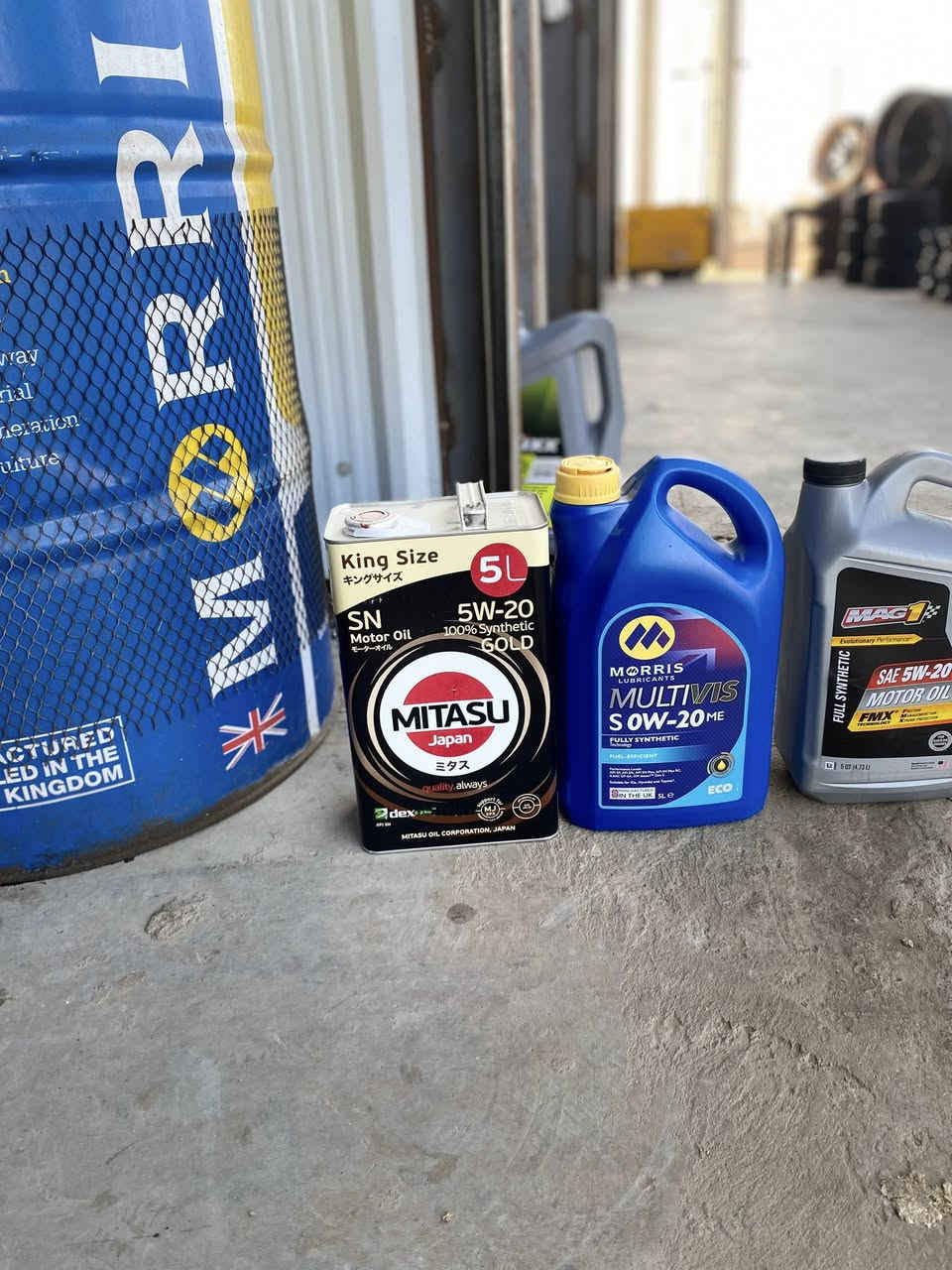 تنورونا بكل وقت 
تاير جديد وباله انتاج حديث 
باتري وزيوت وفلاتر 
ويل ويل كب اصلي وتجاري 
صيانه وتبديل داخل المركز 
عنوان مدخل شباب شارع العام 
الرقم ***********
