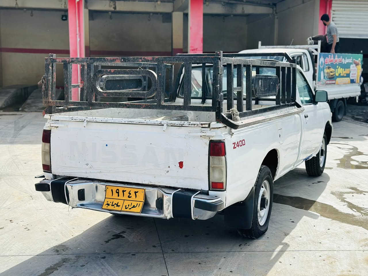 نیسان پیکاب ٢٠٠١پاوەرە . ڕەقەم سلیمانی تەحویلو غەرامەی بەشەرت تەبریت نیە بێ دەعموولیدراو  پێشوپشتی کەپسە پەلە پەلە بۆیاخی هەیە بە حیزام ئەیفرۆشم سەقفیو شانی بەشەرت گێرومەکینەو ئەکسلی بەشەرت سەنەوی ٨مانگە بەسەر چووە سیعری ٦٥گەلا شوێن نزیک هەلەبجەی شەهید ز.م***********

