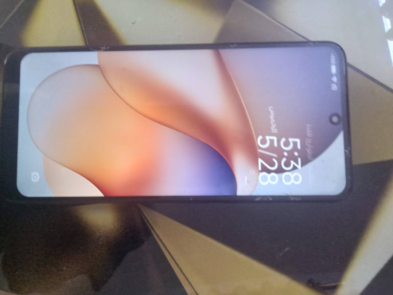 السلام عليكم 
ردمي نوت ١٢ 
جهاز مكفول من كلشي 
بي فطر خفيف بل بلازمه 
ذاكره ١٢٨
قيم بل يرضه الله
***********

