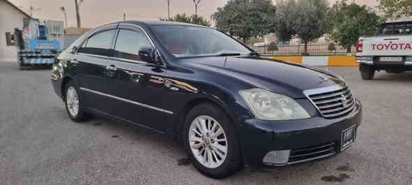 شاهينه مووس ٢٠٠٥ ١٨٠ رويال سه ياره كه ره شي دروزنه زور زور باكه جلده و ناو قه يسيه  شاشه كاميره و حاسه بلوتوس بيلاد سوكاني وه ك اوه بريك به سراوه سارد و كه رم ٢٥٠ مسروفي نيه كونتروله  ٥٣ و مجال سليماني *********** ته نها فروشتن سليماني السليمانية
